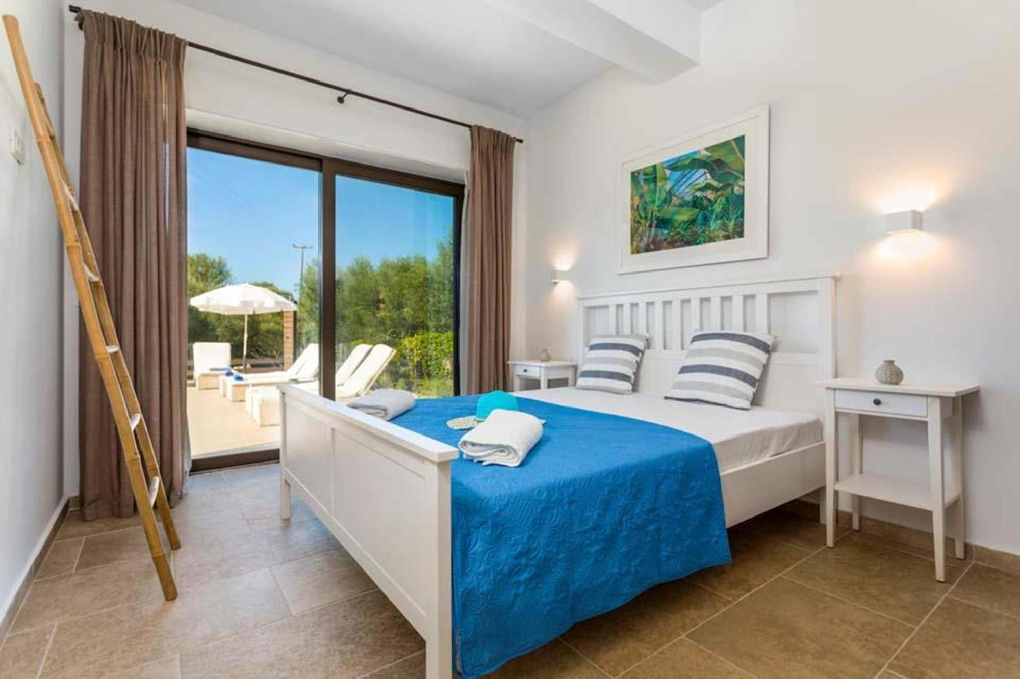 Astarte Villas - Petra Elia Private Villa With Pool Plános Eksteriør billede