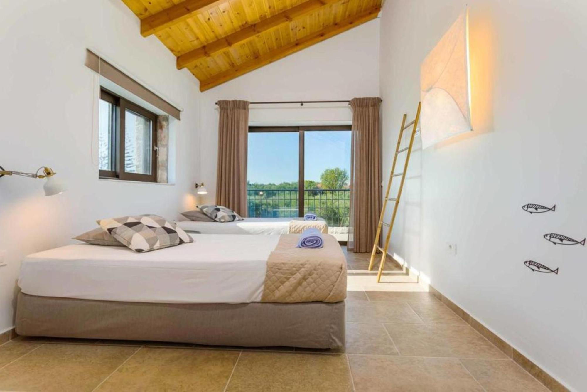 Astarte Villas - Petra Elia Private Villa With Pool Plános Eksteriør billede